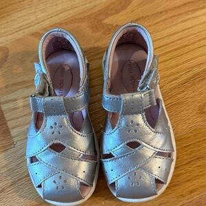 Stride Rite size 7